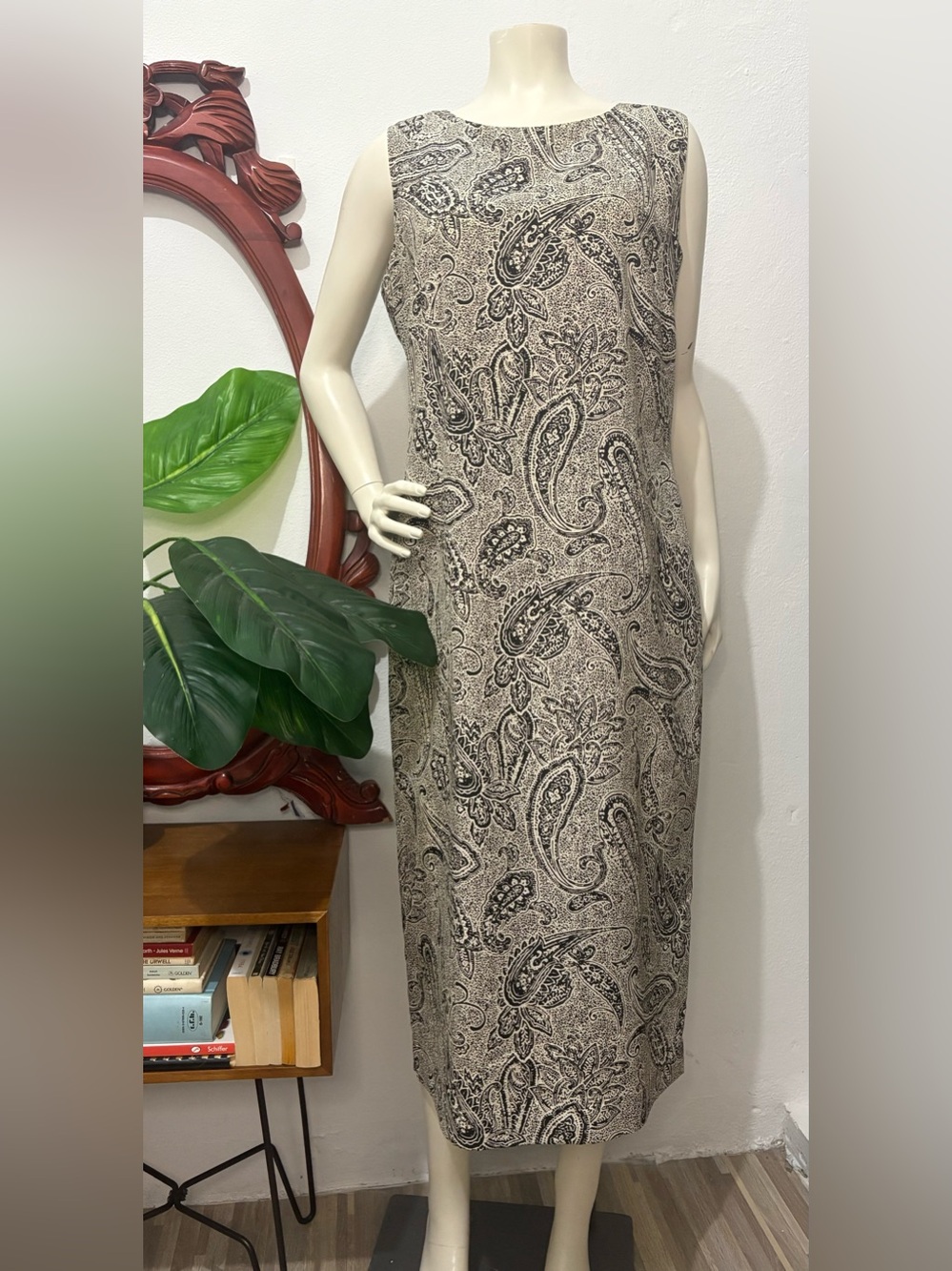 Vintage 90s Whimsi Leslie Fay Black and White Paisley Sleeveless Maxi Dress